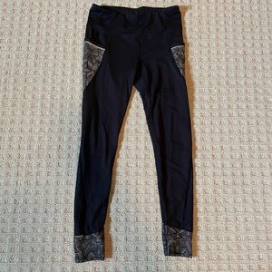 Athleta medium tall leggings with pockets